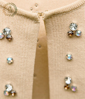 KD fabrication de tricot personnalisé OEM ODM concepteur simple strass perlé cristal veste à manches courtes tricots femmes Cardigan pull