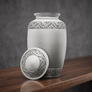 Urna Funeraria de Latón Estilo Tambor para Cenizas Humanas y de Mascotas - Artesanía India - Product Image 1