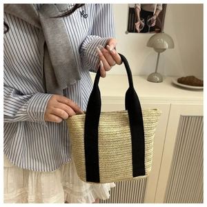 Sac fourre-tout en PVC à motif noué, sacs à main petits en paille tressée, personnalisables, de style italien, de Yiwu - Product Image 6