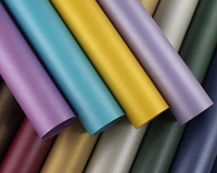 Papier cartonné nacré Guangzhou 250gsm avec papier fantaisie en poudre brillante pour papier d'impression de boîte