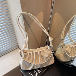 กระเป๋าถือทรงเมฆประดับ<span class=keywords><strong>ล</strong></span>ูกปัดสุดหรู ดีไซ<span class=keywords><strong>น</strong></span>์เ<span class=keywords><strong>น</strong></span>อร์แบร<span class=keywords><strong>น</strong></span>ด์ดัง ขายส่ง สำหรับ<span class=keywords><strong>ผู้หญิง</strong></span> ฤดูร้อ<span class=keywords><strong>น</strong></span> ทำจาก PU โพ<span class=keywords><strong>ล</strong></span>ีเอสเตอร์ - Product Image 4