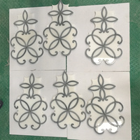 Mosaïque de marbre motif marguerite au design moderne, mosaïque de marbre mélangée, mosaïques de marbre découpées au jet d'eau pour salle de bain, cuisine, hôtel, projet de villa