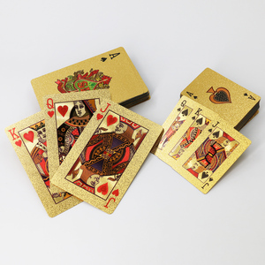 Cartes à jouer personnalisées avec logo, imperméables, cadeaux promotionnels créatifs, cartes à jouer en PVC avec feuille d'or personnalisées pour les jeux de carnaval - Product Image 1