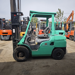 Mitsubishi FD30 3 Ton 3 Masts Diesel New Powered Pallet Truck 2023 Model 4.5m <b>Lifting</b> Height 4x4 Drive Japanese Tyre Farm Use - Product Image 2