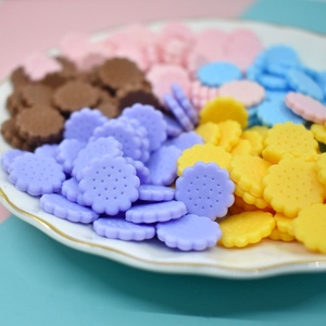 Cabujones de resina con diseño de galleta de colores, base plana, pequeños y redondos, simulación de alimentos, para slime, llaveros, manualidades y decoración - Product Image 4