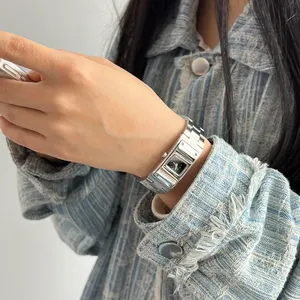 Orologio al Quarzo <span class=keywords><strong>Vintage</strong></span> Anni '70, Vetro Zaffiro, Cassa in Acciaio Inox 316L, Lussuoso, Elegante, Compatto, da Donna, Unisex, Resistente all'Acqua - Product Image 6