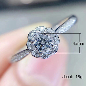 Anillo de Diamantes de Oro Blanco para Mujer F757, Corte Brillante Redondo, Color G Natural, Joyería de Compromiso con Diamantes Laterales - Product Image 5