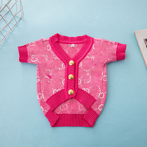 Pull pour chien de compagnie en coton chaud de style classique pour femmes avec logo imprimé de luxe, rose et bleu, printemps - Product Image 4