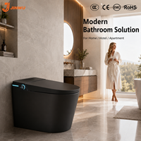 WC intelligent carré haut de gamme avec réservoir intégré, couvercle et chasse d'eau automatiques, éclairage d'ambiance, commande vocale et siège chauffant, drainage en forme de P
