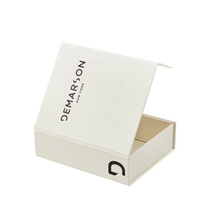 Caja Plegable de Cartón Rígido Personalizada con Juego de Bolsas de Papel, Cajas de Regalo para Joyería y Cosméticos - Product Image 4