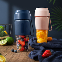 Hete Verkopende Usb Draagbare Handshaker Juicer Beker Blender Grinder Oranje Fruit Citrus Mini Mixer Fles
