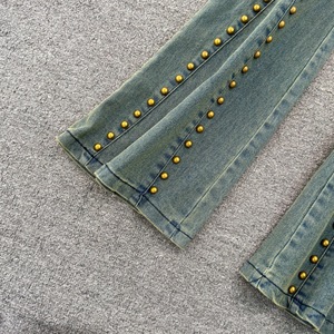 Conjunto de 2 Piezas de Moda para Mujer: Camiseta Interior de Mezclilla con Remaches Retro y Pantalones de Cintura Alta - Product Image 5