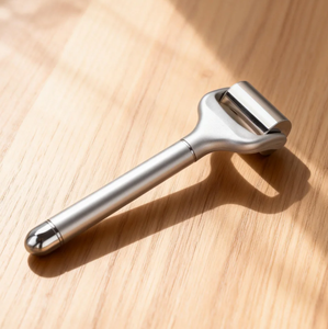 Новый вибромассажер-стик для лица с охлаждающим эффектом для лифтинга кожи, домашний охлаждающий массажер для лица - Product Image 1