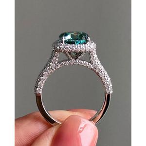 Ensemble de bagues pour femmes en argent sterling 925 serties de diamants Moissanite VVS pour les propositions de mariage, les tenues de mariée et les mariages - Product Image 5