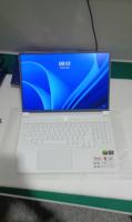 Laptop Gaming Legion R9000P AMD R9-8945HX 32G 1T dengan RTX5060 Win11 Warna Putih Ukuran Layar 16 inci