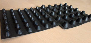 Planche de <span class=keywords><strong>drainage</strong></span> alvéolée en PEHD de 30 mm pour aménagement paysager, routes, sous-sols, projets de construction et jardins sur toits - Product Image 4