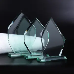 Ucuz toptan özel 3d lazer gravür boş K9 kristal cam ödül kupa