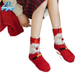 क्रिसमस मोजे महिलाओं सर्दियों मोटी गर्म कोरल फ्लेक्स नींद ईल्क स्नोमैन क्रिसमस ट्री मध्य-ट्यूब मोजे लाल मोजे - Product Image 1