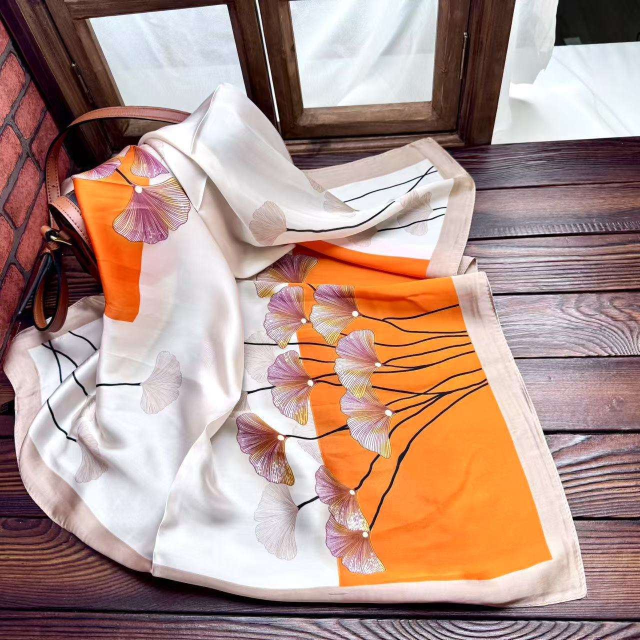 ดอกบัวสีส้ม