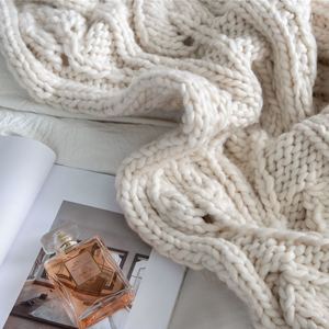 NES haute qualité pique-nique poids Crochet fait à la main <span class=keywords><strong>blanc</strong></span> noir doux acrylique Tube fil épais gros tricot géant jeter couverture - Product Image 3