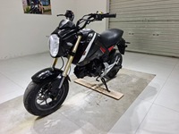 Petite moto à essence d'occasion avec moteur de 125 cm3, moto de rue