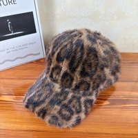 Gorro de Pescador de Felpa Gruesa y Cálida con Estampado de Leopardo Coreano, Versátil para Otoño e Invierno 2025, Gorra de Béisbol de Moda para Mujer