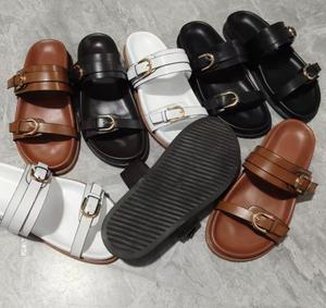 Sandalias planas de plataforma gruesa y gran tamaño con hebilla metálica, económicas, para mujer. - Product Image 5