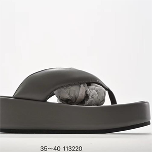 Dropshipping, chanclas de plataforma acolchada de diseñador para verano, zapatillas de playa antideslizantes, Sandalias planas de EVA para mujer, zapatos - Product Image 4