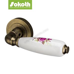 2022 NOUVEAU style chinois en alliage <span class=keywords><strong>de</strong></span> zinc antique en laiton intérieur <span class=keywords><strong>Porcelaine</strong></span> céramique <span class=keywords><strong>poignée</strong></span> <span class=keywords><strong>de</strong></span> <span class=keywords><strong>porte</strong></span> - Product Image 2