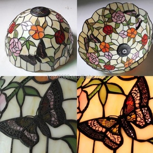 Lámpara Colgante Tiffany de 16'' con Diseño de Mariposa, Fabricada a Mano, con Iluminación LED, Material de Vidrio, para Decoración de Comedor y Dormitorio - Product Image 3