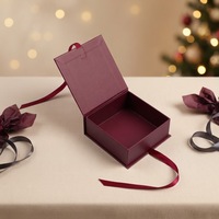 Boîtes en papier personnalisées pour bijoux, parfums et cadeaux, style tendance, expédition rapide, emballage de marque Mister, petites boîtes, design élégant.