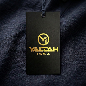 Etiquetas Colgantes Personalizadas de Bajo Costo, con Estampado en Dorado, Texto y Patrón Personalizados, en Papel Kraft Negro - Product Image 1