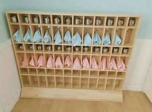 Porte-gobelet et porte-serviettes en bois massif au design moderne pour enfants Tenture murale pour l'école <span class=keywords><strong>maternelle</strong></span> et l'extérieur - Product Image 2