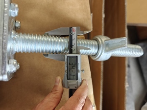 Roue pivotante de 8 pouces pour échafaudage avec base de levier et nivellement pour échafaudage Ringlock - Product Image 4