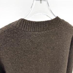 Cardigan Pull Décontracté Doux et Chaud pour Homme OEM ODM avec Logo Jacquard Style Streetwear - Product Image 4