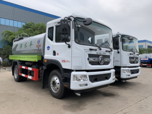 Camión Cisterna de Agua Dongfeng Kingrun D9 4x2 12000L 12m3, Camión Cisterna de Agua de Servicio Mediano - Product Image 2