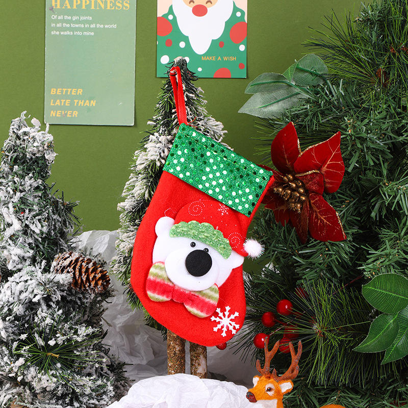 ถุงเท้าปักเลื่อม/หมี