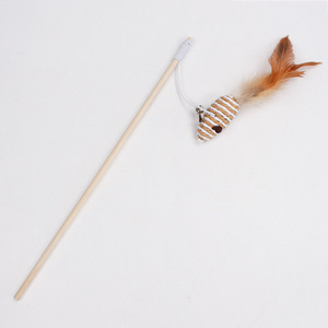 ของเล่นไม้สำหรับแมวแบบมีปฏิสัมพันธ์ พร้อมกระดิ่ง ขนนก และหนูจำลอง สำหรับแมว ลูกแมว และสัตว์เลี้ยง - Product Image 3