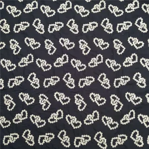 100% Baumwolle Navy Base Stoff mit Herz Baumwolle Stickerei Textil Kleidungs stücke