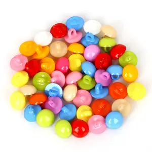 Venta caliente pequeña cantidad aceptar colorido de la cúpula de plástico botones para ropa de bebé
