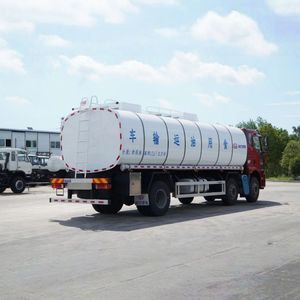 Camion-citerne à huile de cuisson FAW 6x4 20000L neuf, de qualité alimentaire, en acier inoxydable, avec isolation, à vendre - Product Image 4