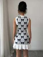 Robe mini moulante sans manches à col rond et volants pour femme, en maille, élégante et chic, idéale pour l'été