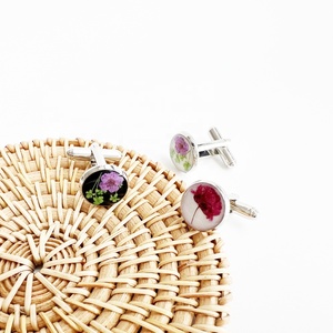 <span class=keywords><strong>Gemelos</strong></span> de flores prensadas secas reales para mujer, diseño único, resina transparente redonda personalizada, epoxi - Product Image 3