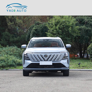 Changan CS75 PLUS 2025 <span class=keywords><strong>3ème</strong></span> Génération Édition Champion 1.5T Hybride Automatique Intérieur Sombre Galerie de toit métallique Euro VI Nouveau 5 Portes 5 Places - Product Image 4