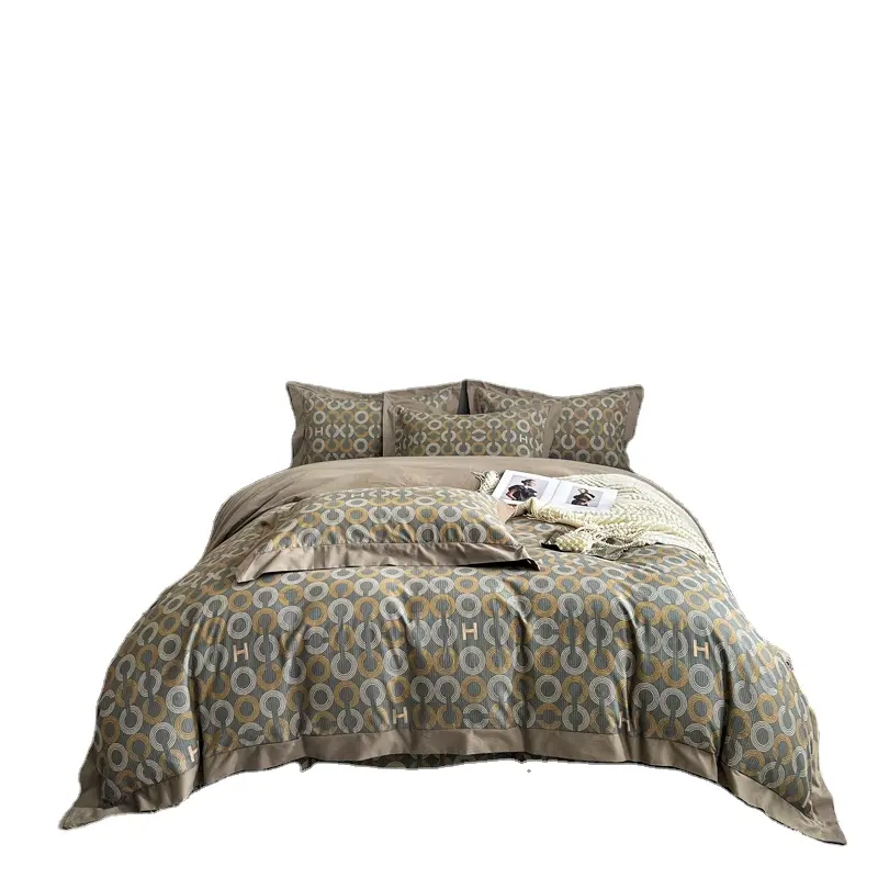 तेजी से वितरण लक्जरी सुपर चिकनी रेशमी साटन 4 टुकड़ा रानी राजा आकार कक्ष फर्नीचर 22mm रेशम सहज सज्जित चादर बिस्तर सेट