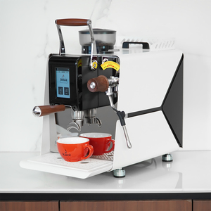 Cafetera Espresso Semiautomática Programable de Última Generación con Accesorios Desmontables para Uso en Interiores y Exteriores - Product Image 4