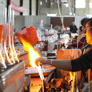 专业制造商定制4pcs透明高硼硅玻璃杯，带盖和吸管 - Product Image 6