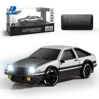Voiture miniature télécommandée 2,4 GHz 7 canaux, voiture de course RC en métal moulé sous pression, échelle 1:64, voiture de drift classique avec télécommande via application, double contrôle et éclairage LED