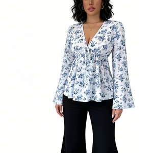 Blusa Peplum con Estampado Floral y Cuello en V para Mujer - Camisa Casual con Cintura Ajustable y Mangas Campana - Product Image 4