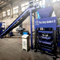 Machine de fabrication de briques creuses entièrement automatique QM 4-30, facile à utiliser, pour la production de blocs de ciment